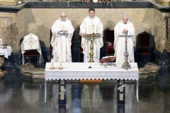 Oficios de Jueves Santo en el seminario de San Carlos Borromeo.