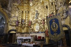 Oficios de Jueves Santo en el seminario de San Carlos Borromeo.
