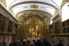 Oficios de Jueves Santo en el seminario de San Carlos Borromeo.