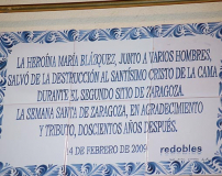 Placa conmemorativa en Plaza del Justicia.