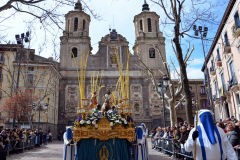 Paso titular en Plaza de San Cayetano.