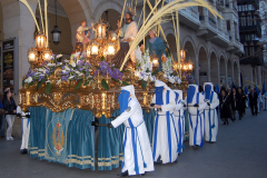 Paso titular en Viernes Santo.